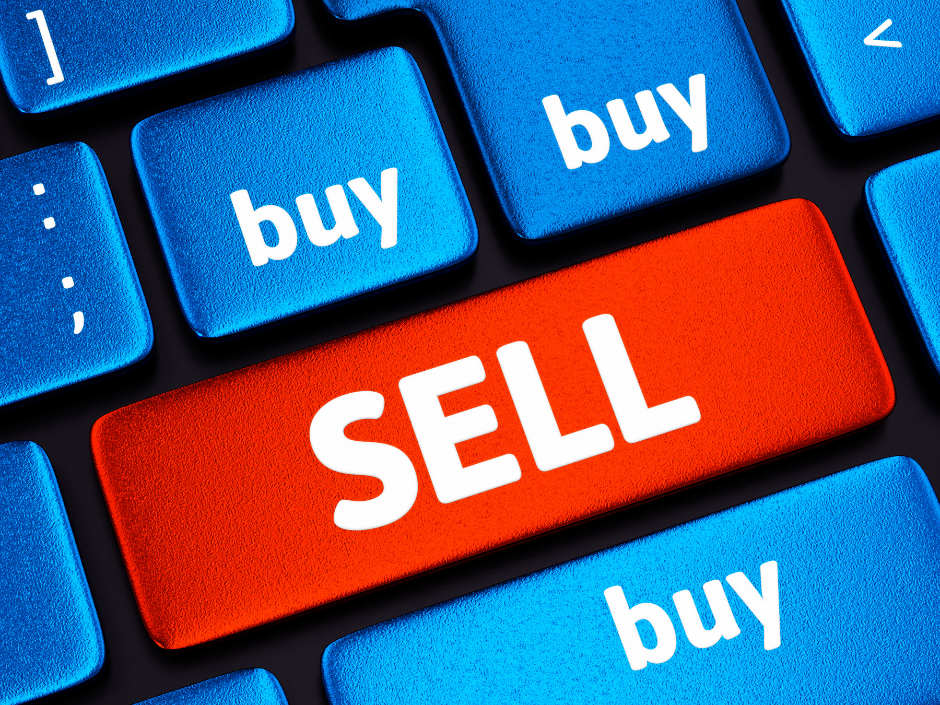 Sell House Fast button on a computer keyboard